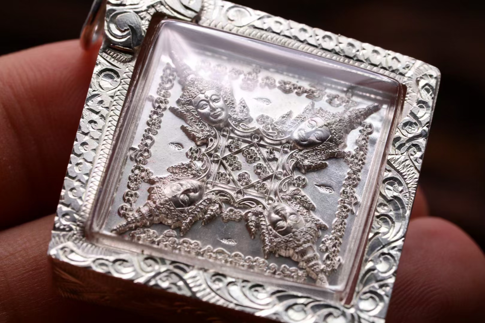 寺无邪手工艺品婵南一期四面