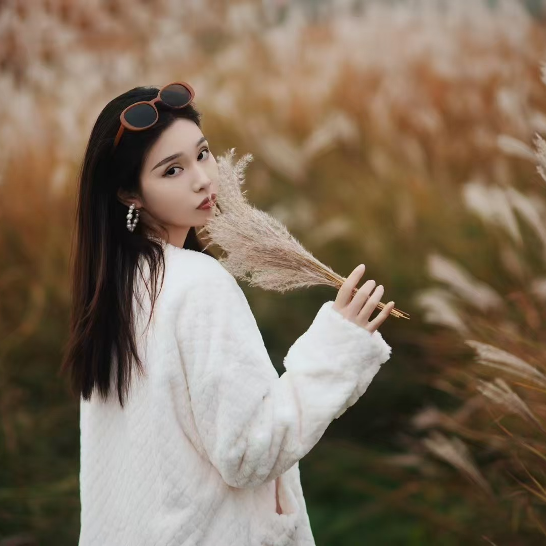 AMASS/阿玛施冬季精致百搭压花剪花工艺环保毛毛绒外套女5400830