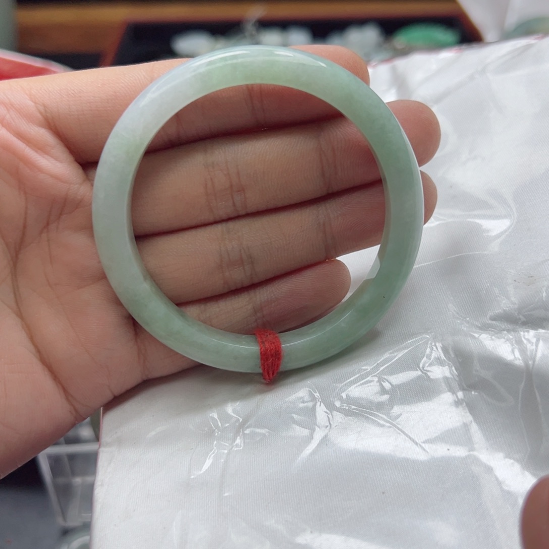 翡翠手镯未镶嵌53.7绿