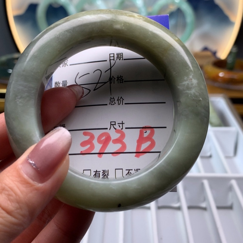 【闪购商品】蛇纹石玉手镯未镶嵌