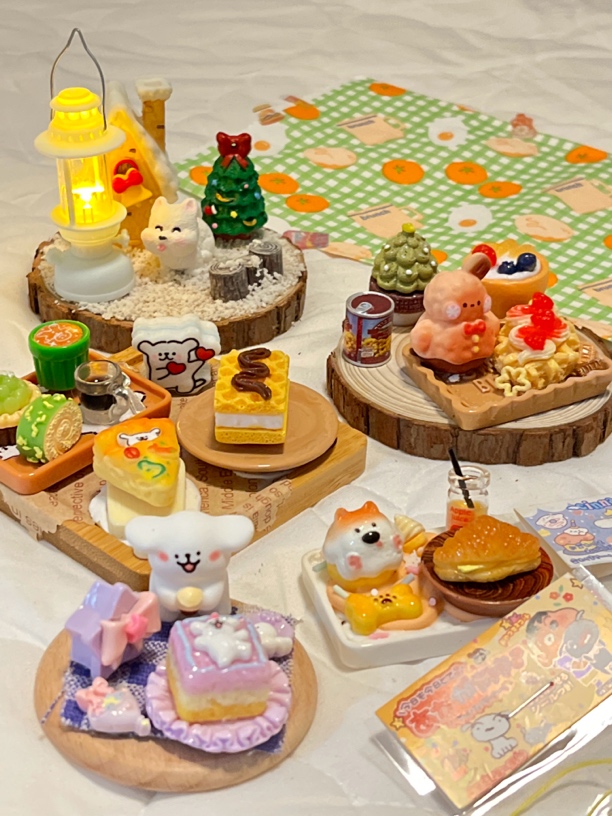 8cm底座可爱卡通食玩装饰摆台冰箱贴