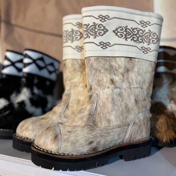 花纹不规则厚底圆头雪地靴女士冬季保暖长靴