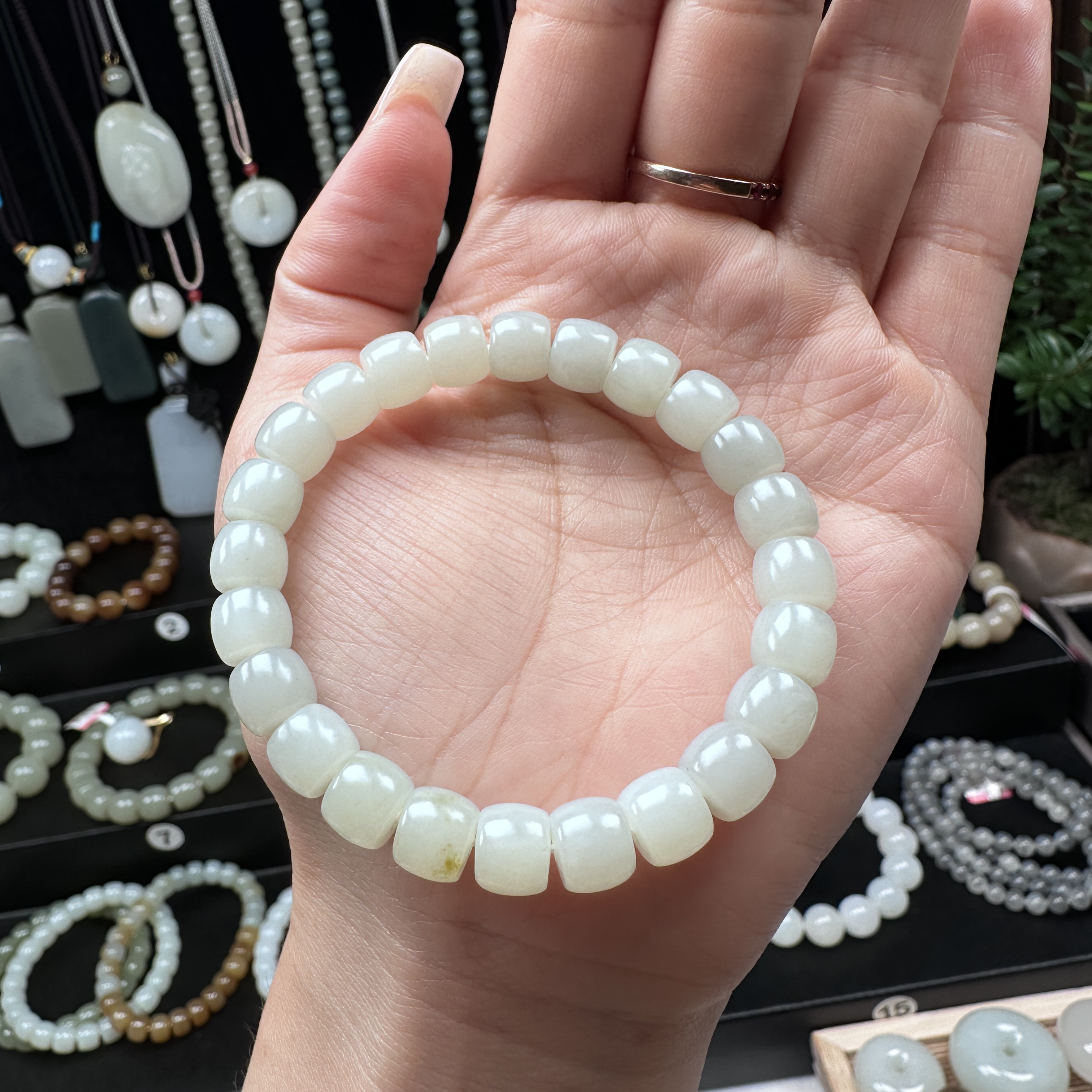 天然和田玉新疆籽料白玉直切手串