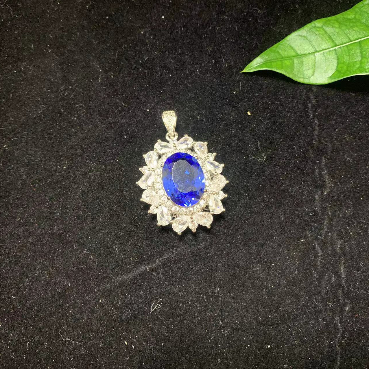 【私人定制】轻奢收藏级精致时尚简约吊坠6404