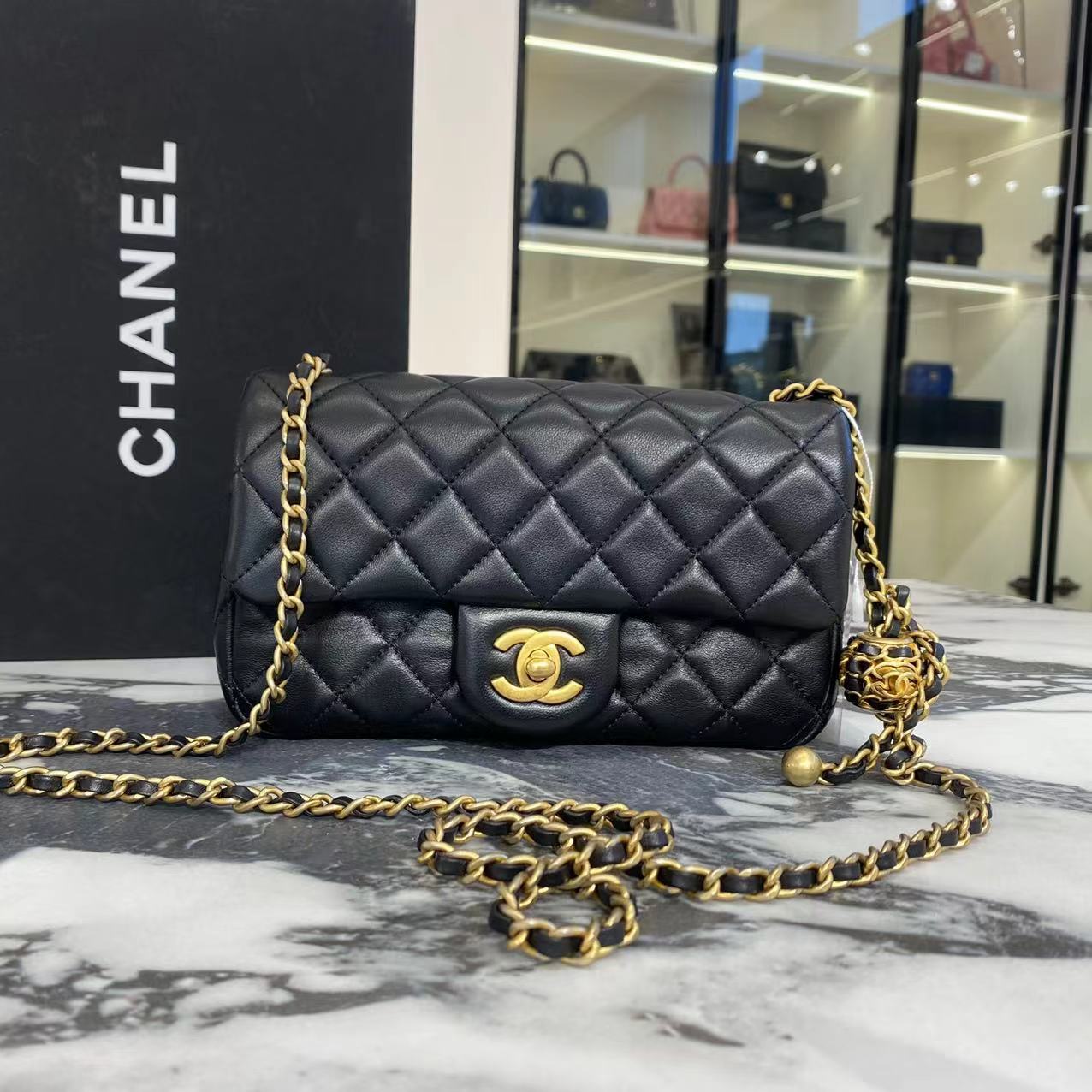 99新 Chanel/香奈儿 核桃球大mini链条斜挎包