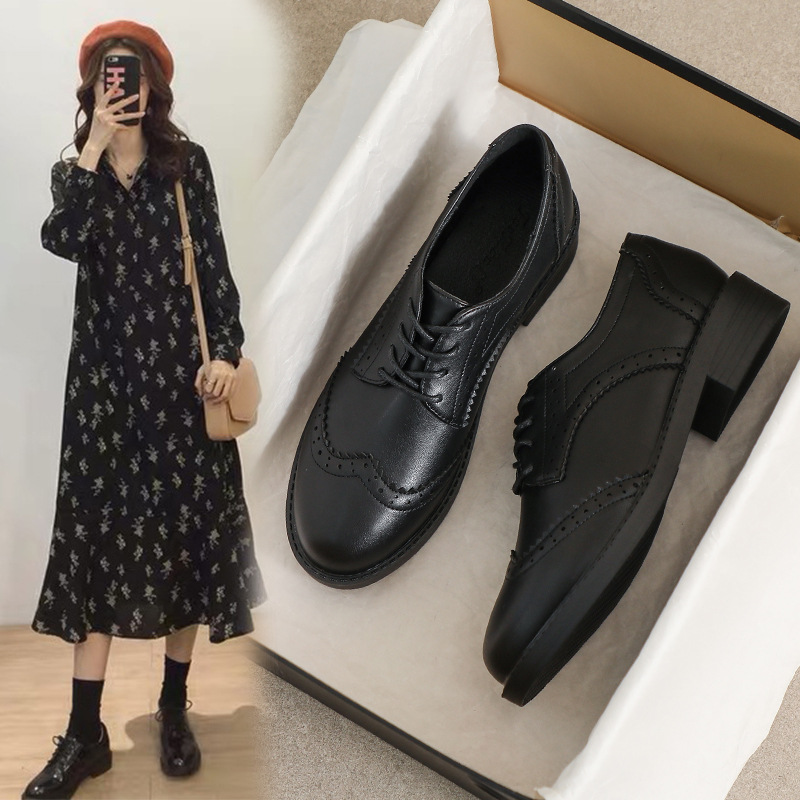 百丽纯爱小皮鞋女布洛克英伦风女鞋圆头韩版百搭平底漆皮单鞋系带
