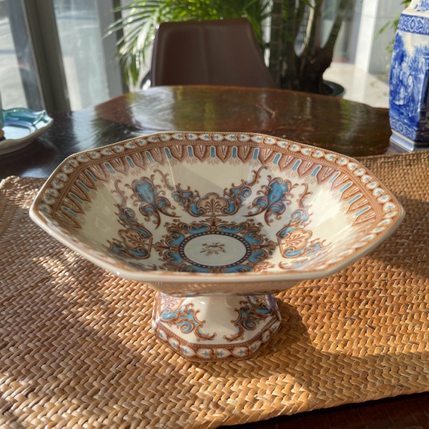 英伦风陶瓷高脚果盘