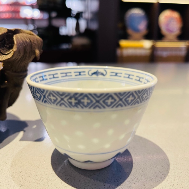 七十年代青花玲珑杯