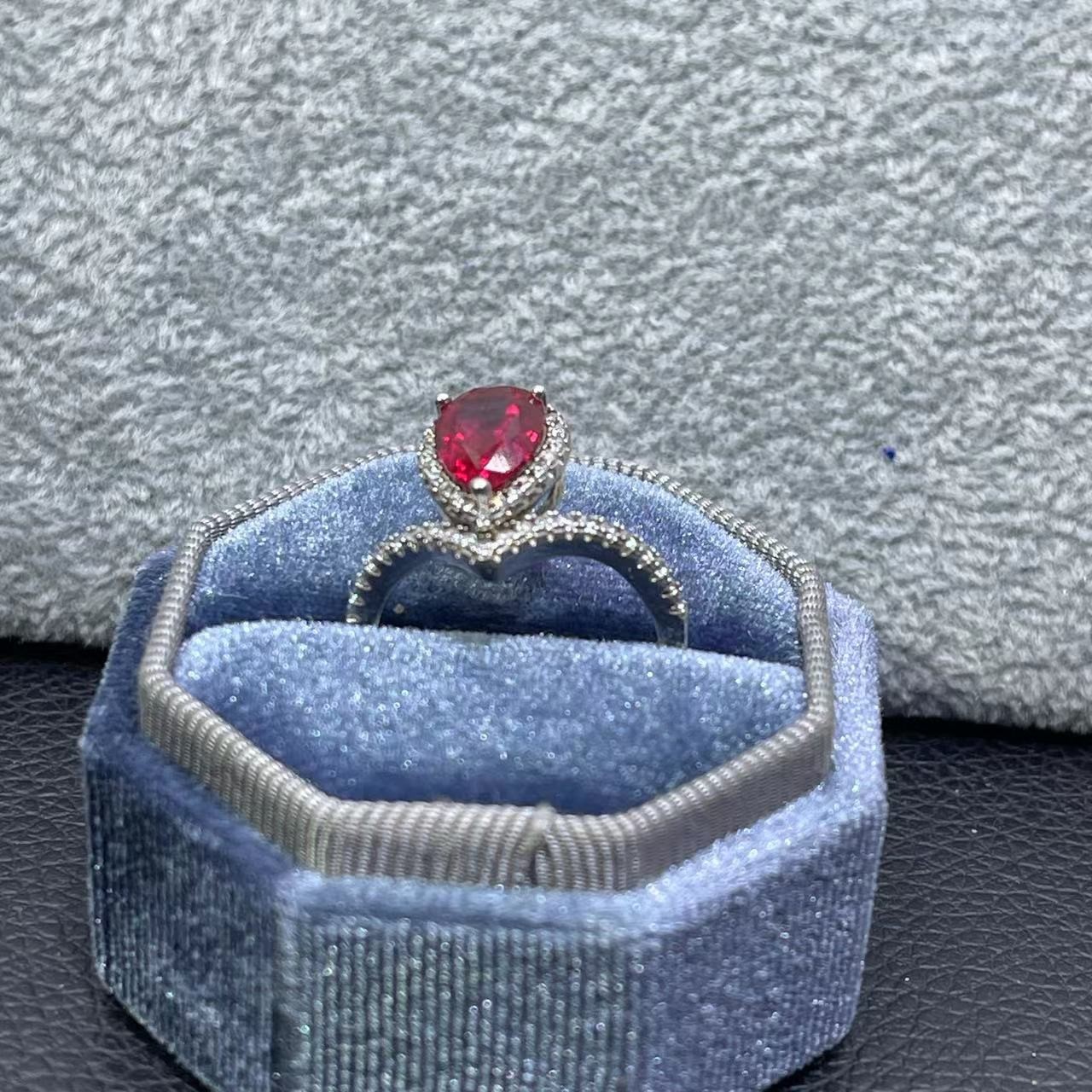 v排水滴红宝戒指两克拉2ct-H