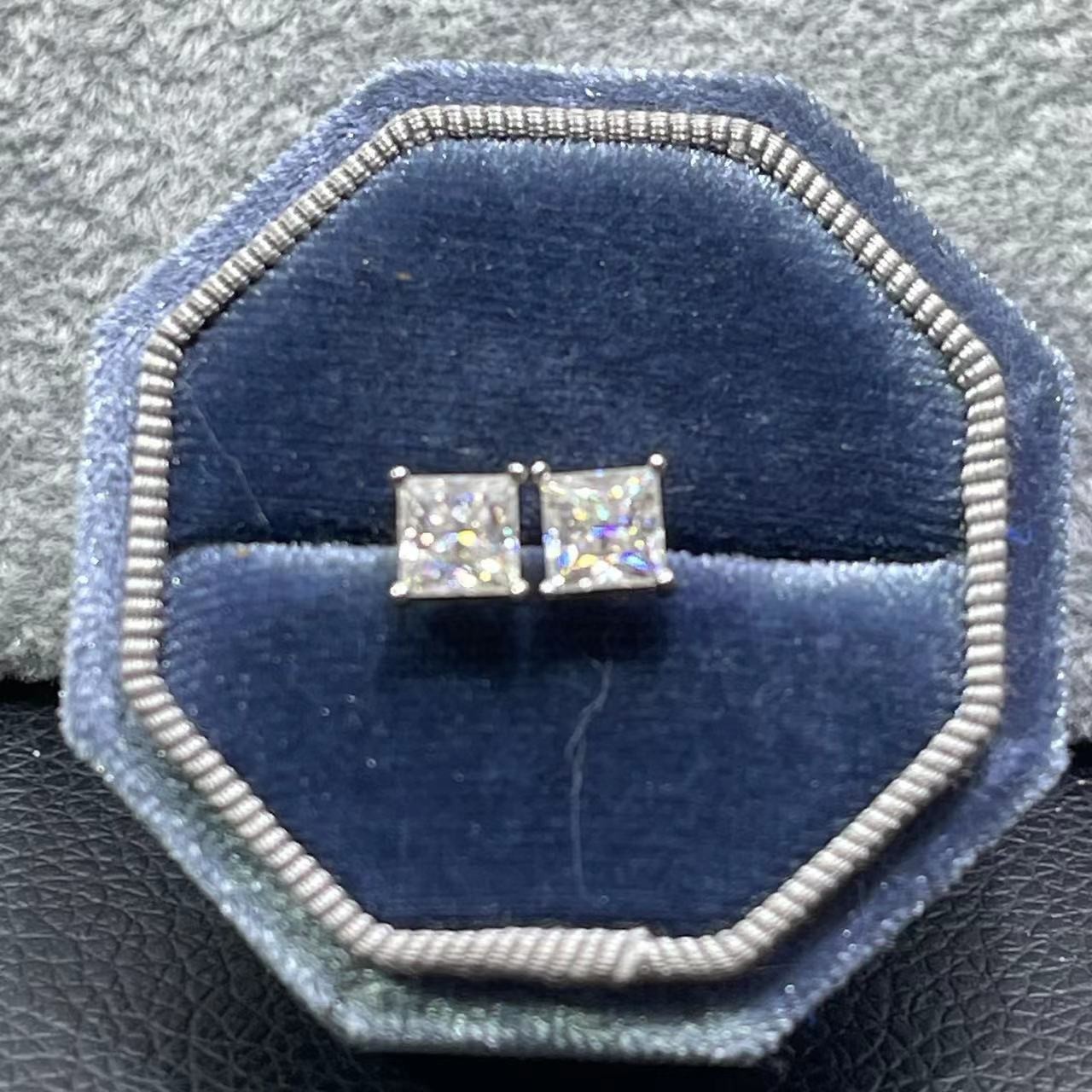 光公主方耳钉一克拉1ct-H