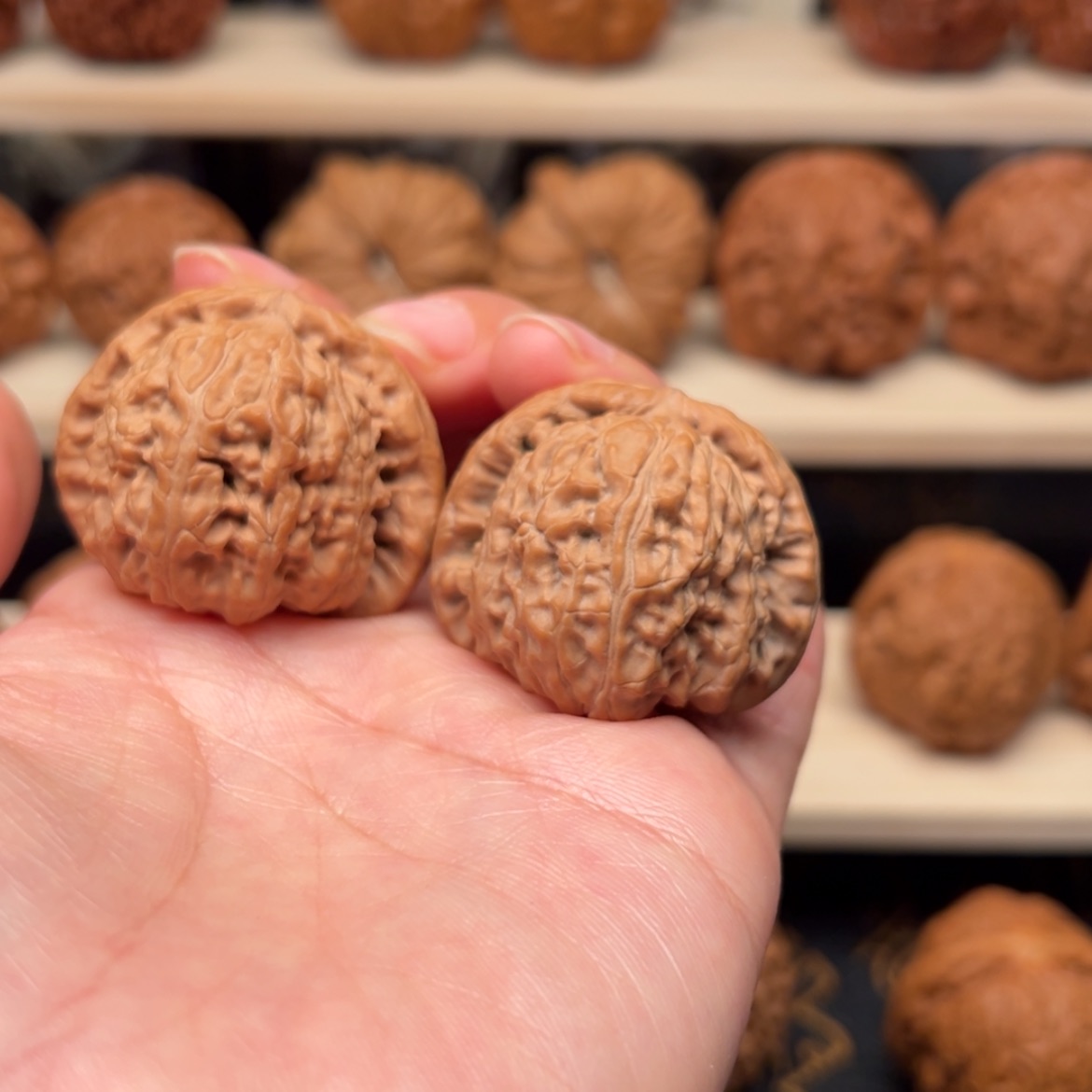 【闪购商品】文玩核桃吊坠白狮子全品38