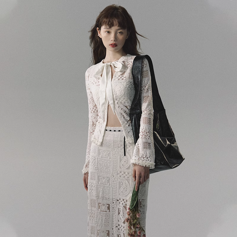 OAKMOO/  "东京创愈木"原创设计重工蕾丝上衣+长裙高级感两件套装