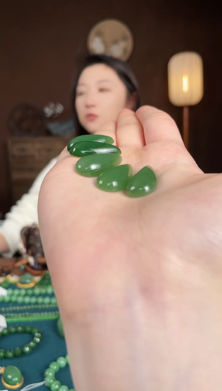 【闪购商品】和田玉颈饰未镶嵌sh203 水滴吊坠 多样性发其一