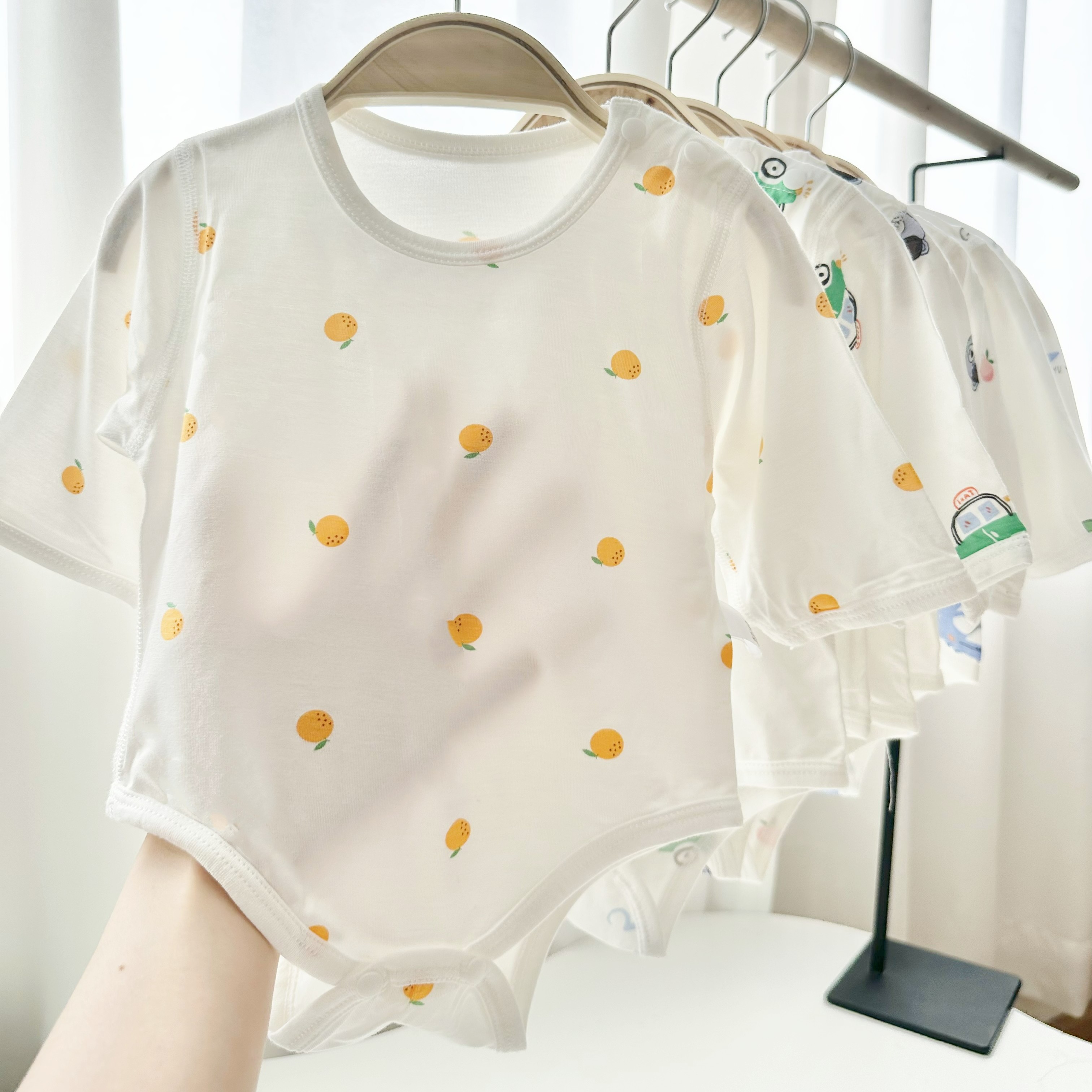 新生儿精棉莫代尔夏宝宝薄款空调房无骨和尚服长袖包屁衣哈婴儿衣