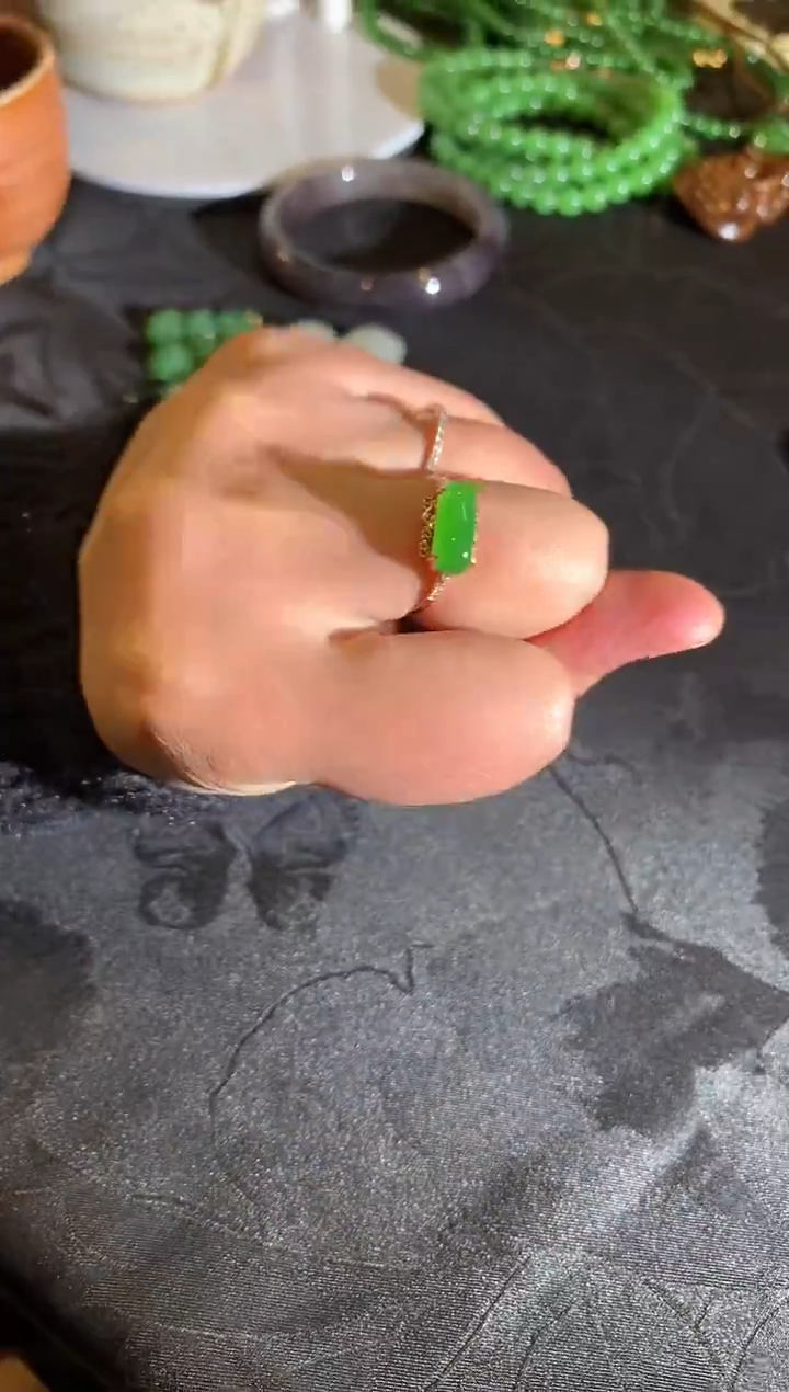 【闪购商品】和田玉戒指18K金镶嵌007