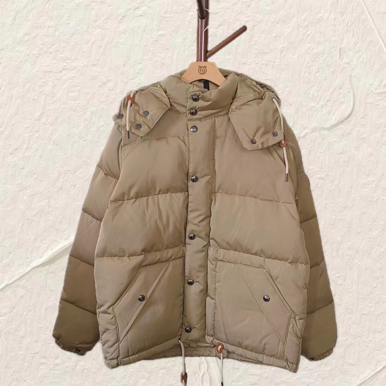 虎儿 4-6-1543 轻奢 皮标Logo连帽保暖外套