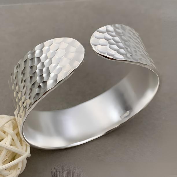 足银手镯 定制宽面锤纹亮面999手工时尚个性简约气质百搭设计感