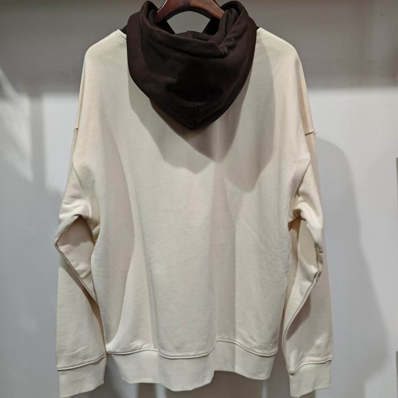 HH 潮牌秋季男女同款宽松连帽烫钻印花长袖卫衣  KD353