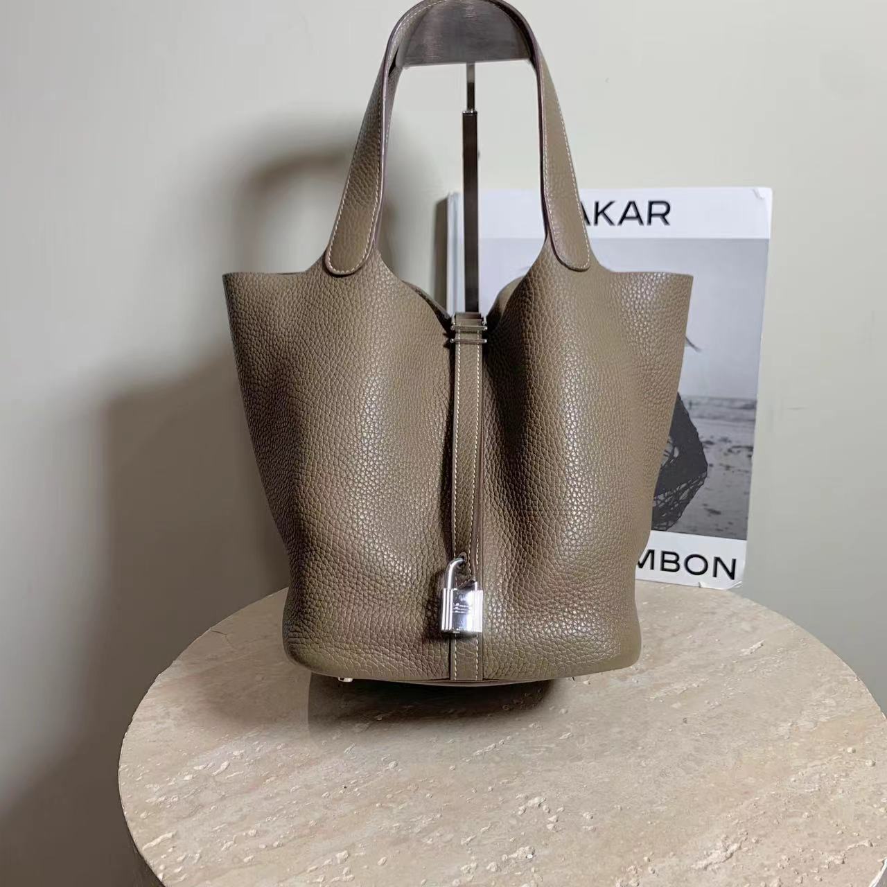 95新 Hermes/爱马仕 壹臻中古/Y刻 象灰菜篮子22手提包/25399013