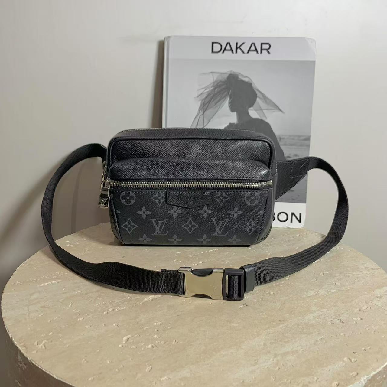 95新 LouisVuitton/路易威登 壹臻中古/黑老花腰包/28422372