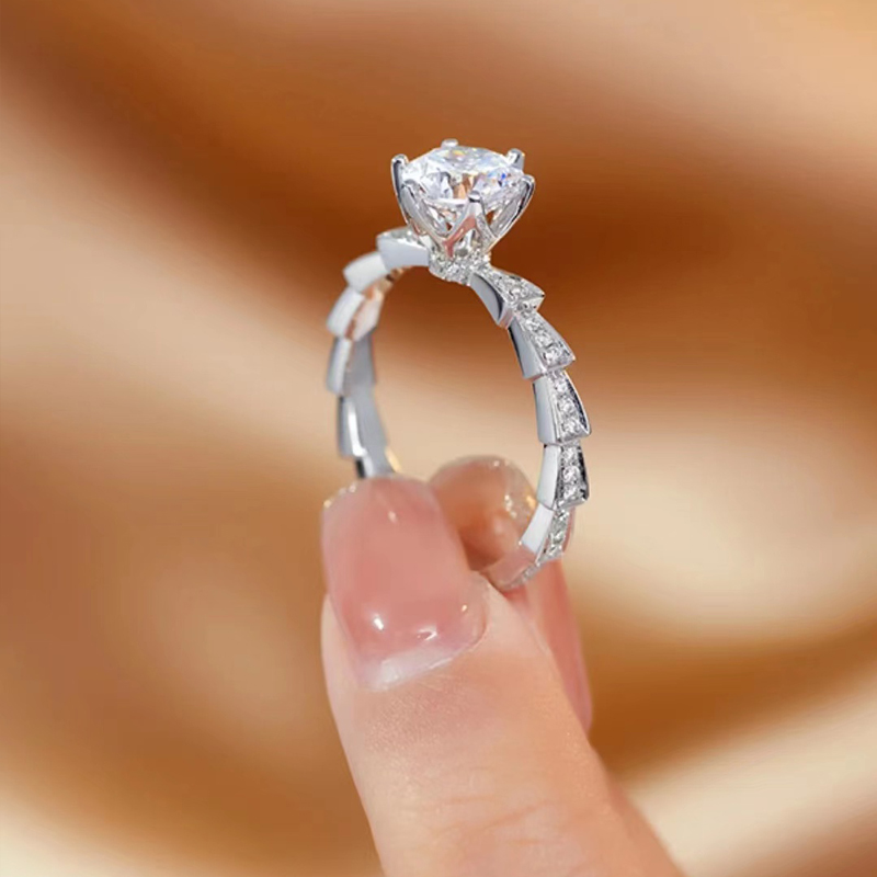 925银莫桑石银制品 〖蛇骨女戒〗高品质莫桑石/合成碳硅石镶嵌饰品