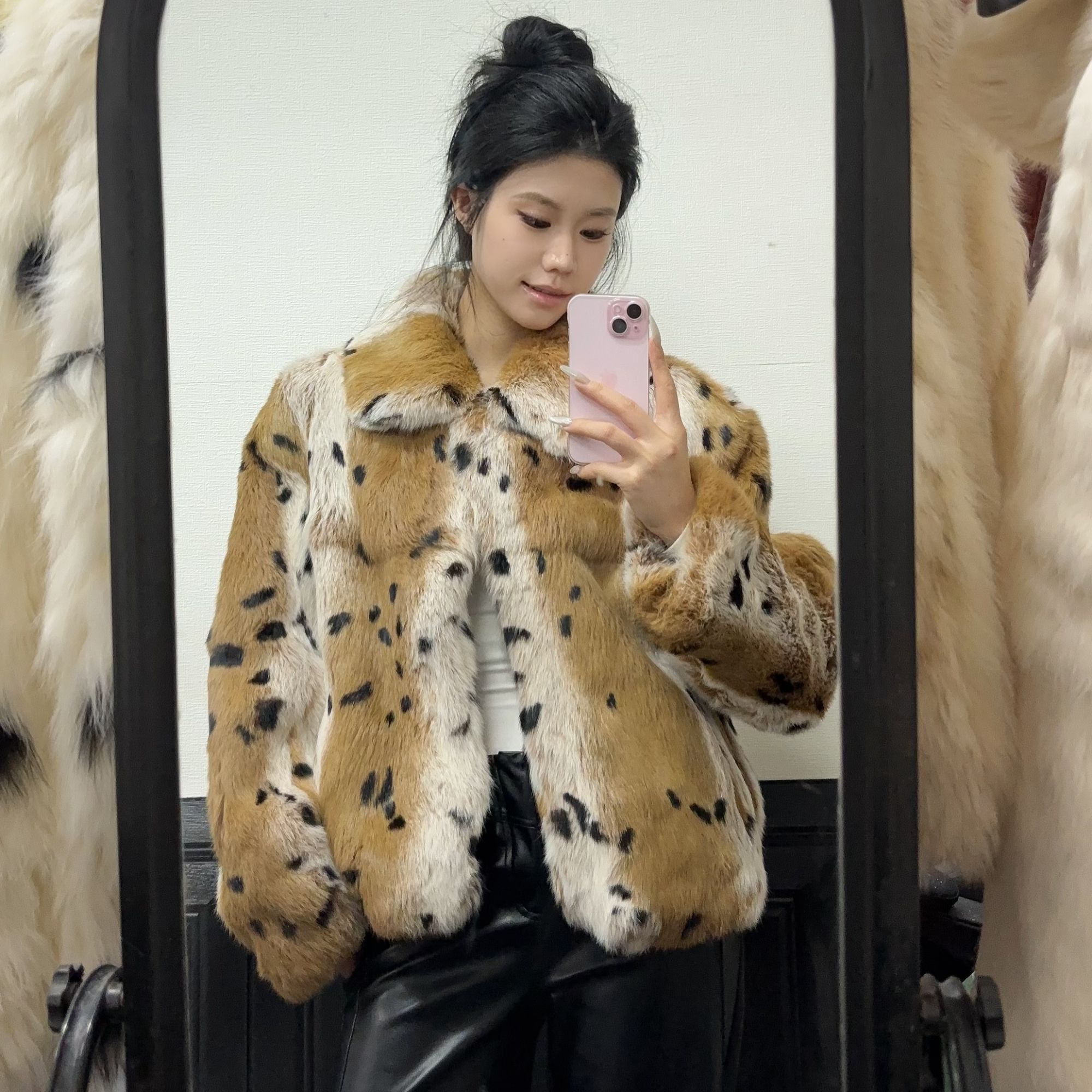 [中古豹】2024新款整皮整版安哥拉兔皮毛一体经典复古豹纹翻领外套