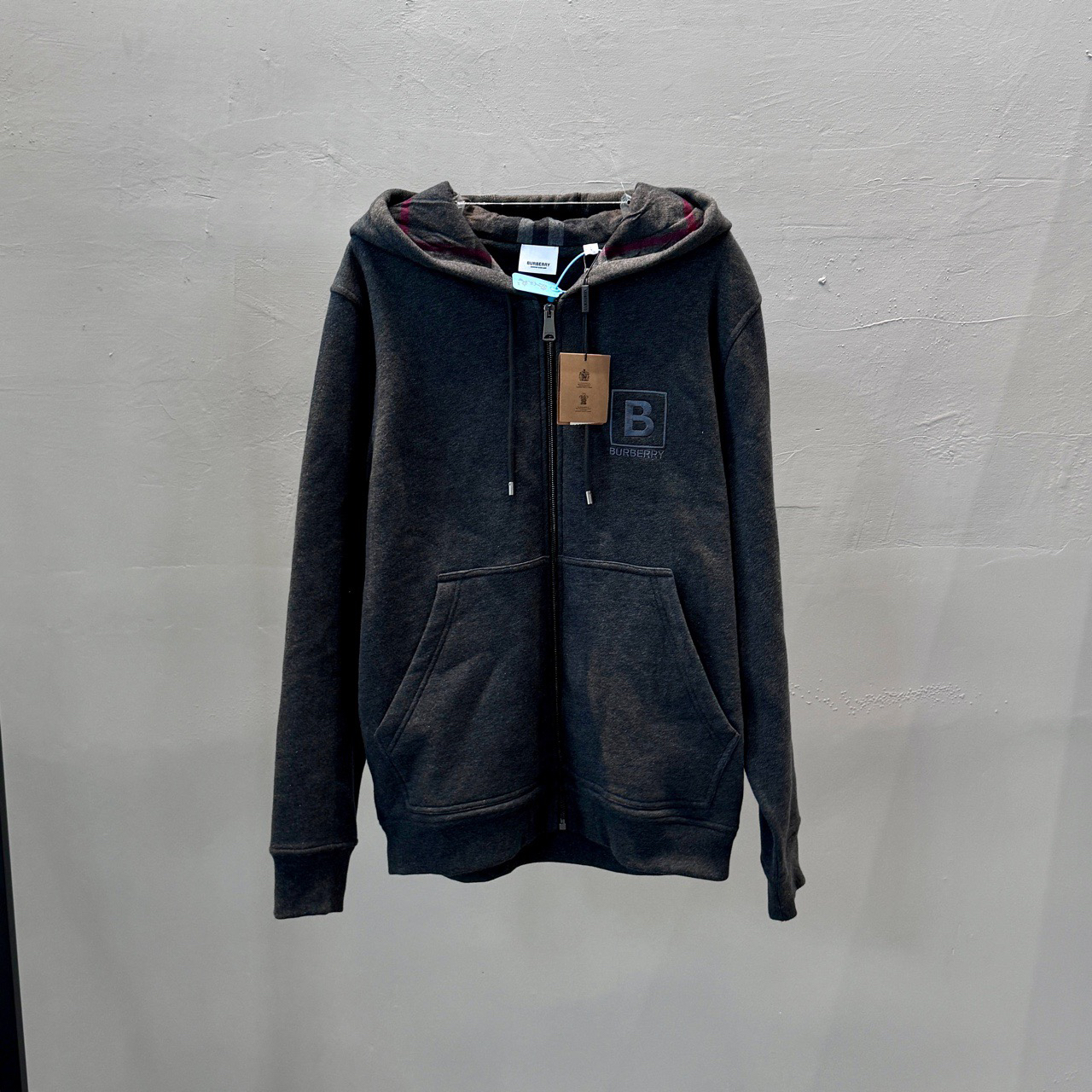 Burberry / 巴宝莉  男款经典格纹夹克外套/L码/SW23997