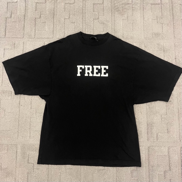 Balenciaga巴黎世家 /free字母黑T恤/95新/尺码S/0211