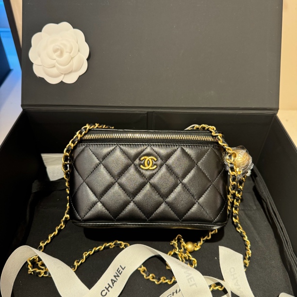 全新未使用 Chanel/香奈儿 黑金金球长盒子 24年芯片款 斜挎包