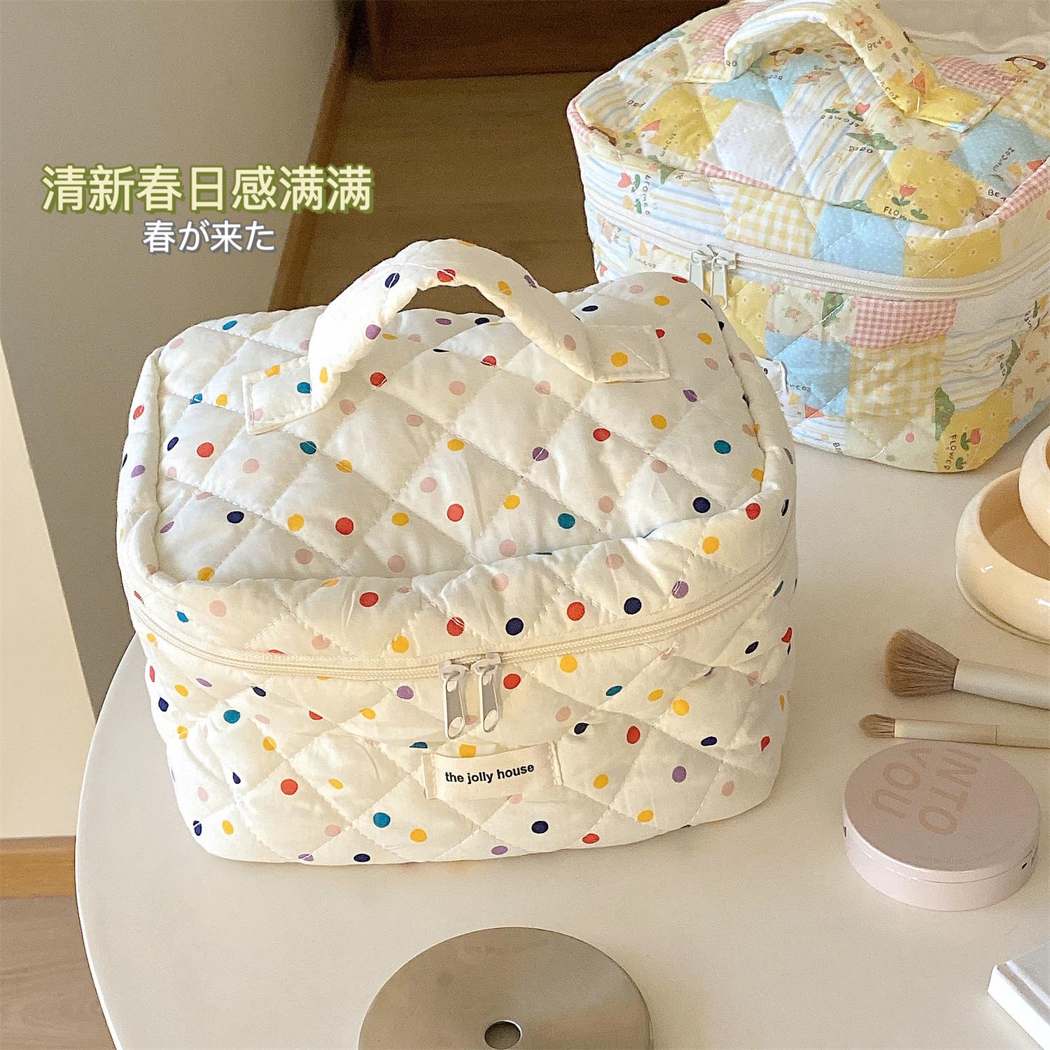 化妆包女大容量2023新款化妆品收纳袋可携式折叠洗漱包护肤品收纳