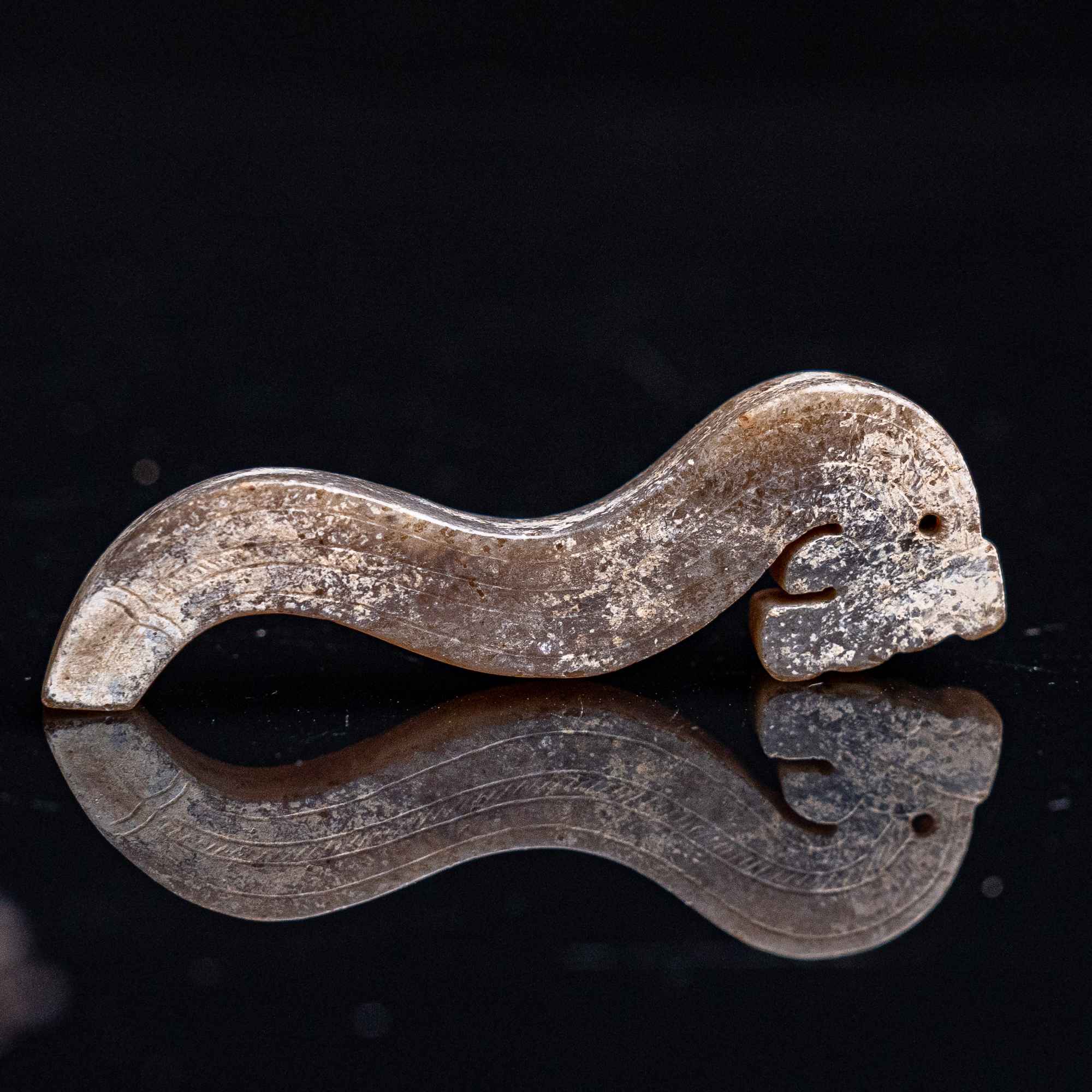 和田玉龙纹挂坠配饰185