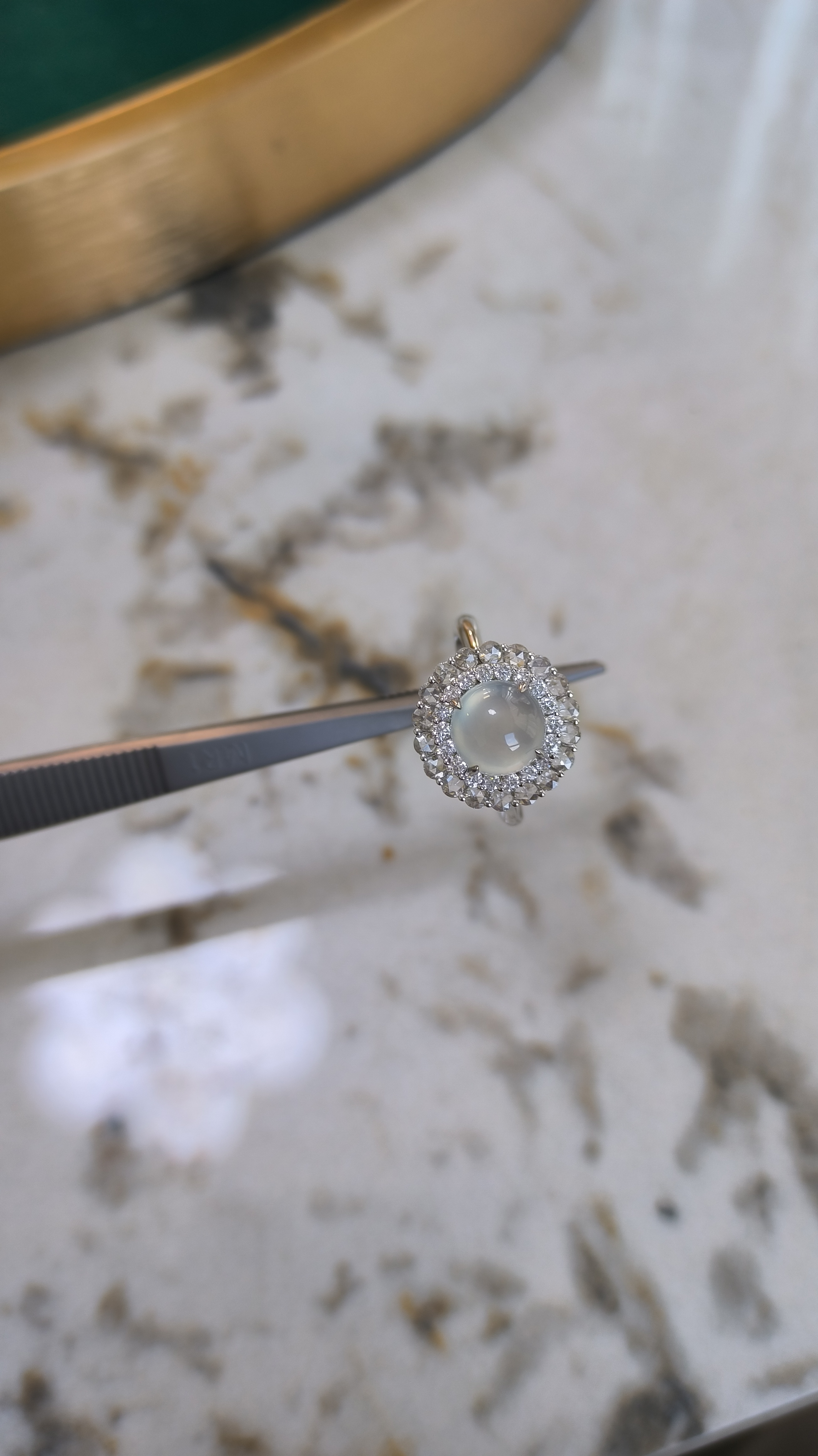 天然缅甸翡翠A货玻璃种戒指重金南非真鉆镶嵌