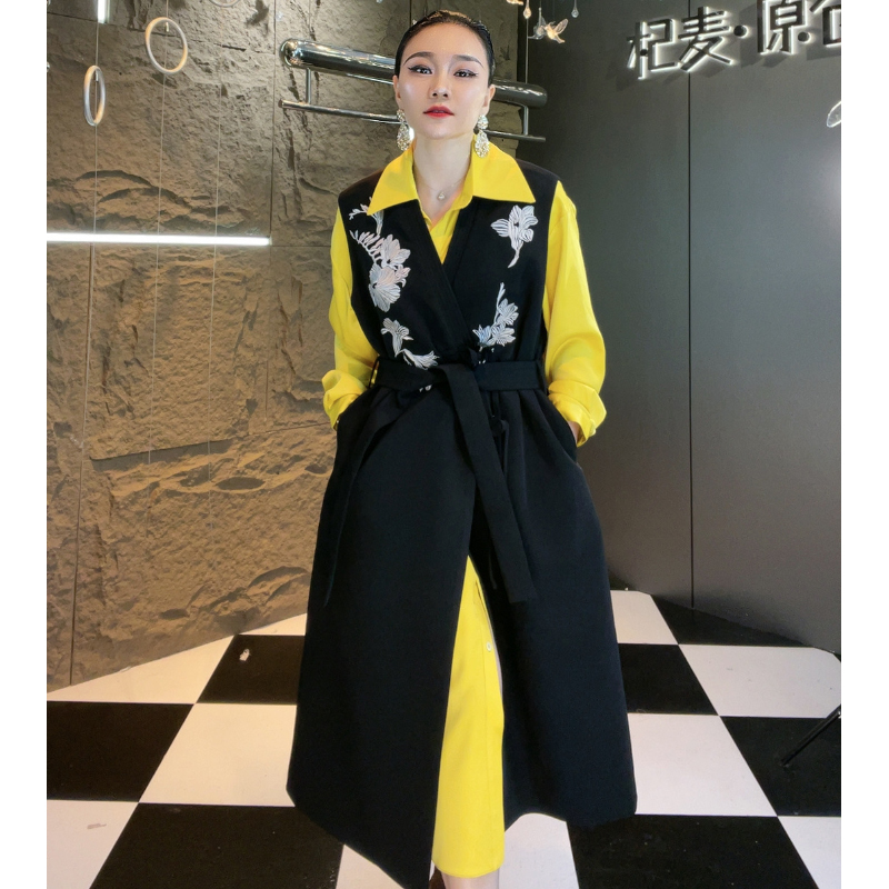 麦子原创设计马甲女中长款国风刺绣黑色百搭显瘦高级秋季新款92