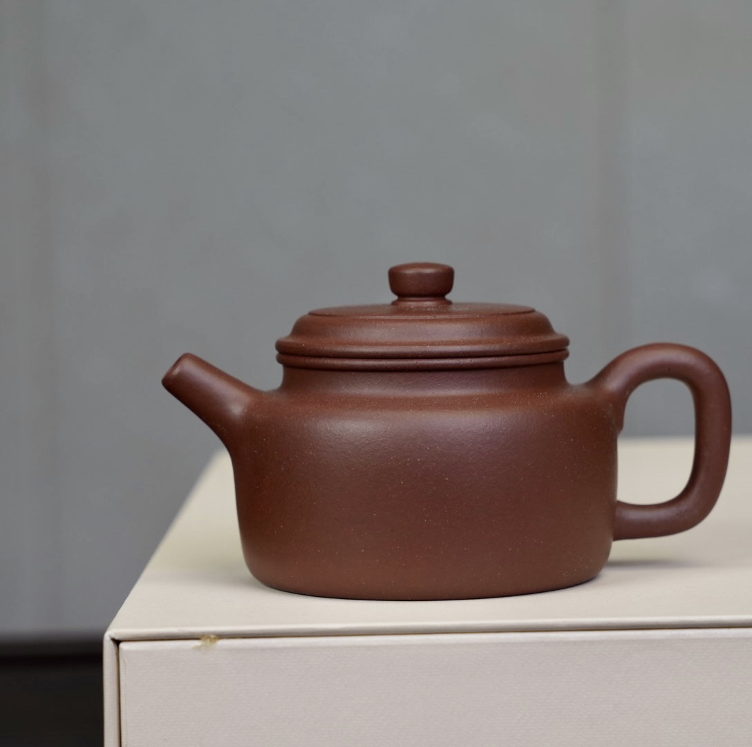 宜兴原矿紫砂壶 黄龙源底槽清 精工半手190cc德中