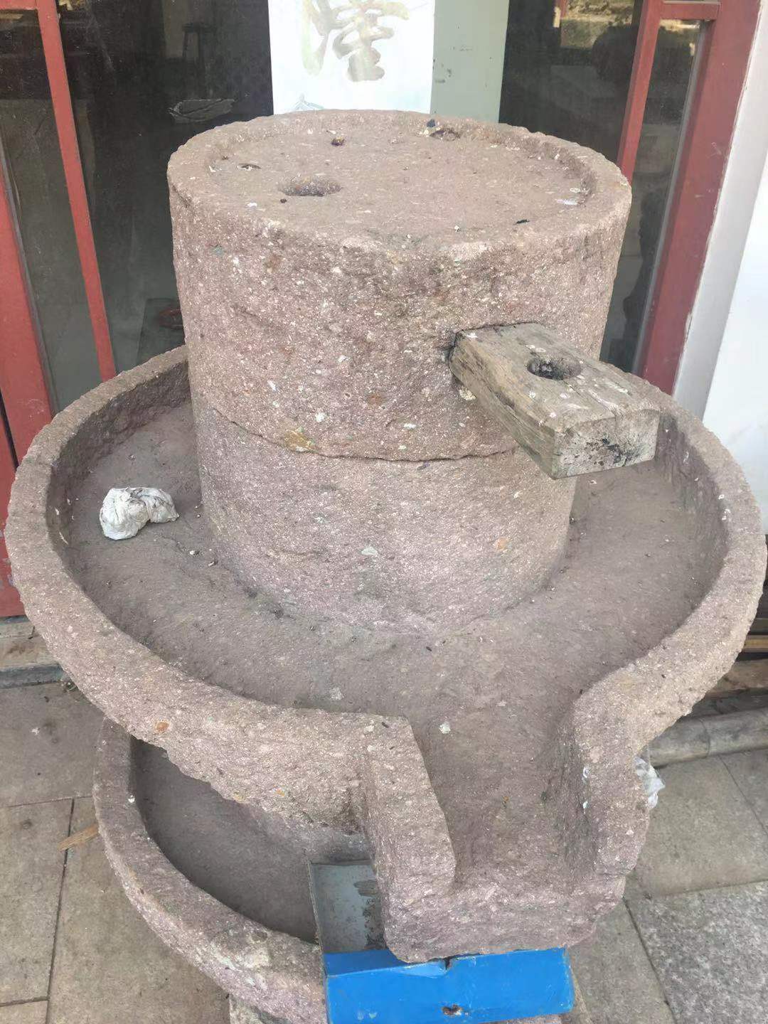 石磨，江西麻石，颜色好看，红红火火，