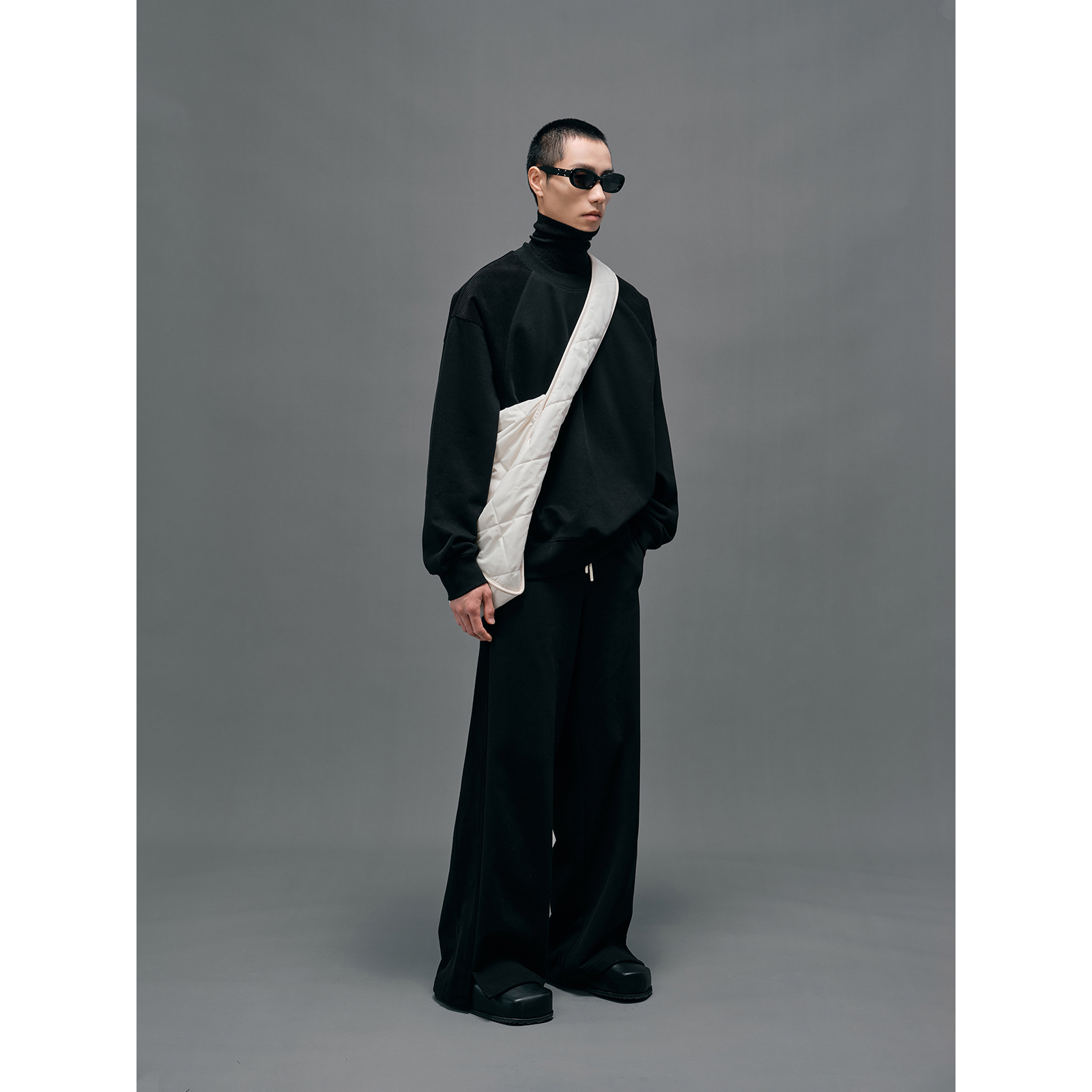 NANS STUDIO480G棉混纺起绒毛圈灯芯绒拼接圆领卫衣/直筒运动裤