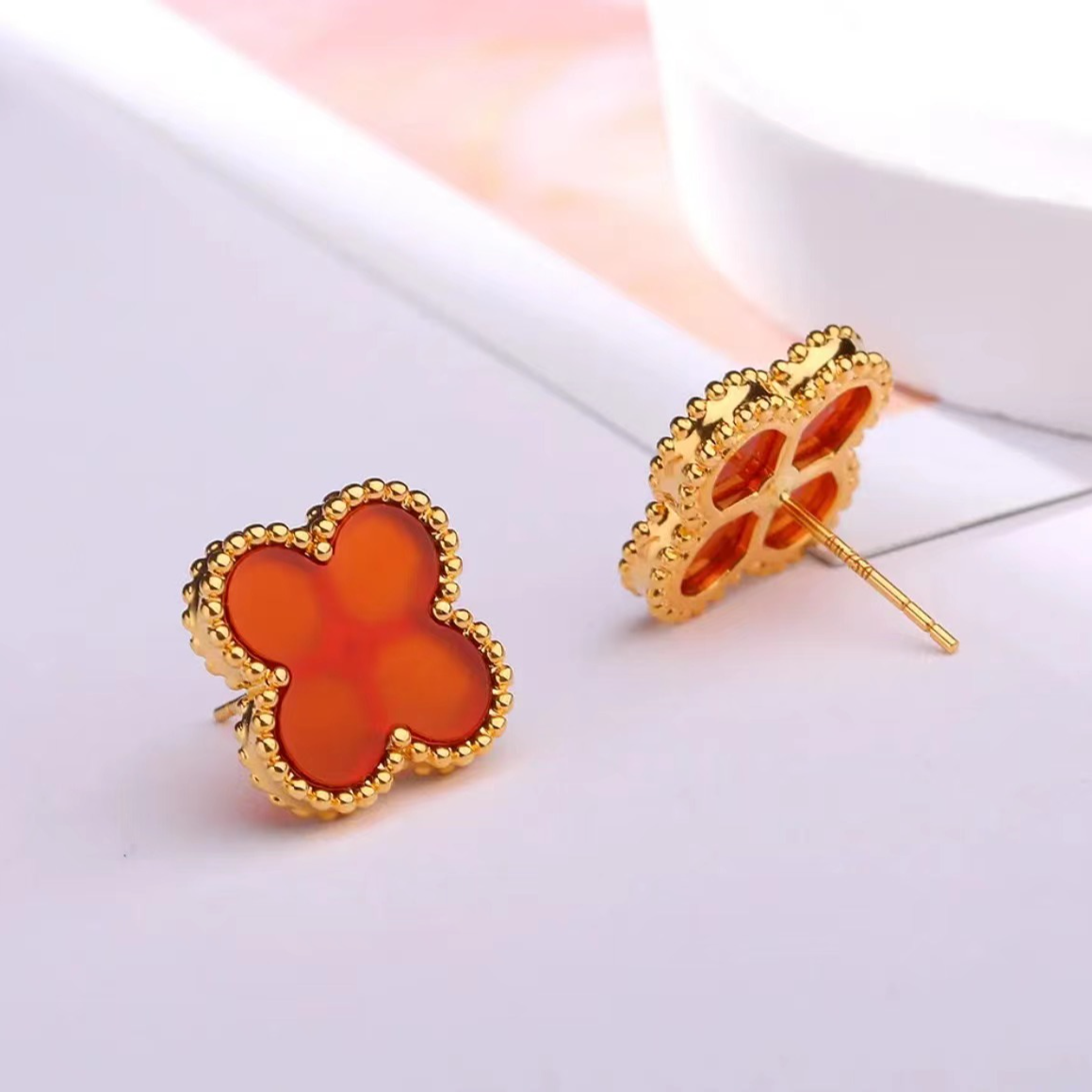 18k真金四叶草幸运玛瑙耳钉女款AU750简约气质耳饰送女友精致镶嵌