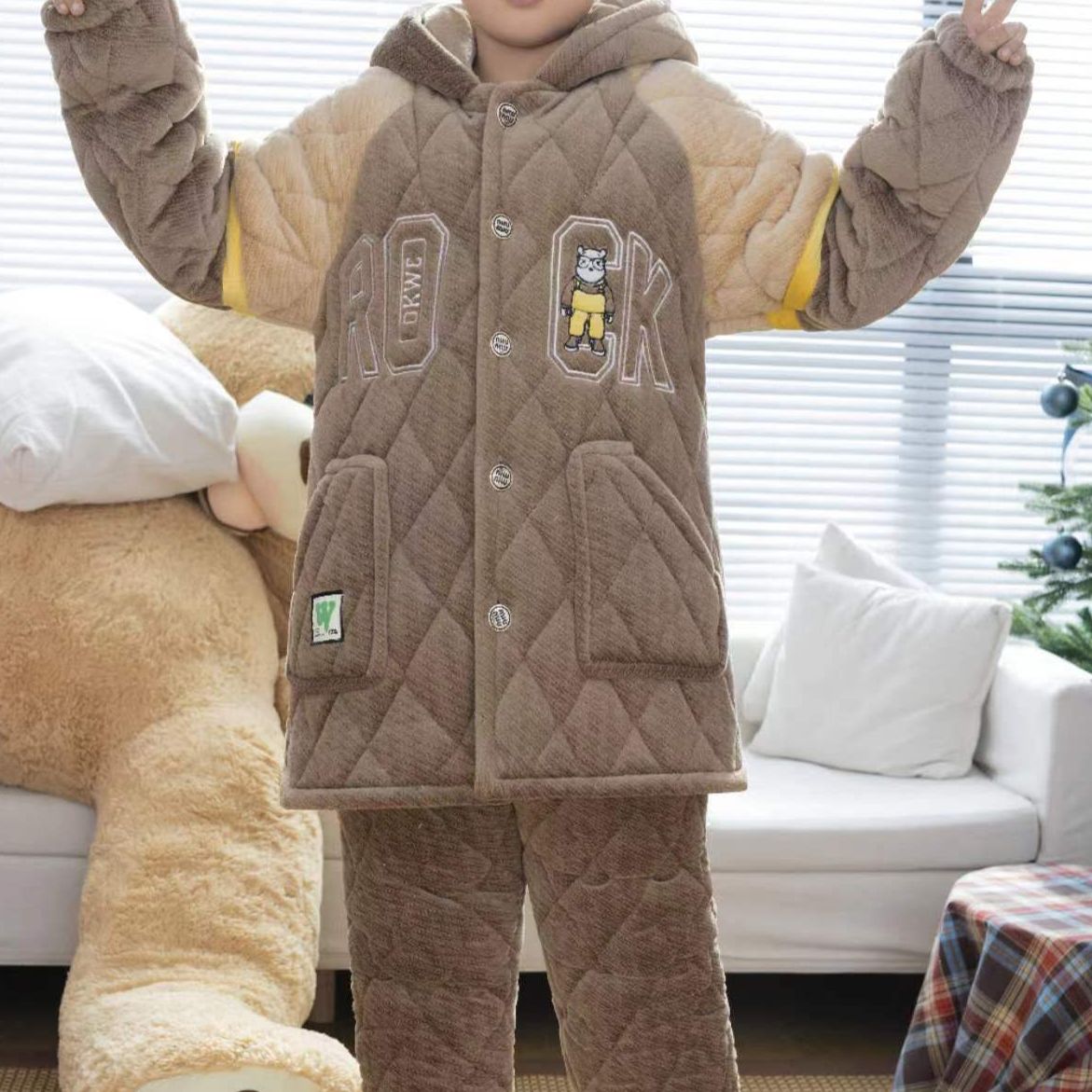 098  冬季新款男大童小熊款三层加棉加厚家居服套装
