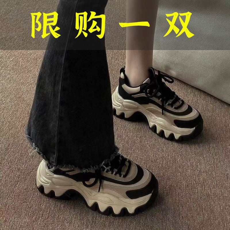 达芙妮沿荐秋冬闲欧洲网红秋冬百搭韩版黑色胶粘站超火增高老爹鞋