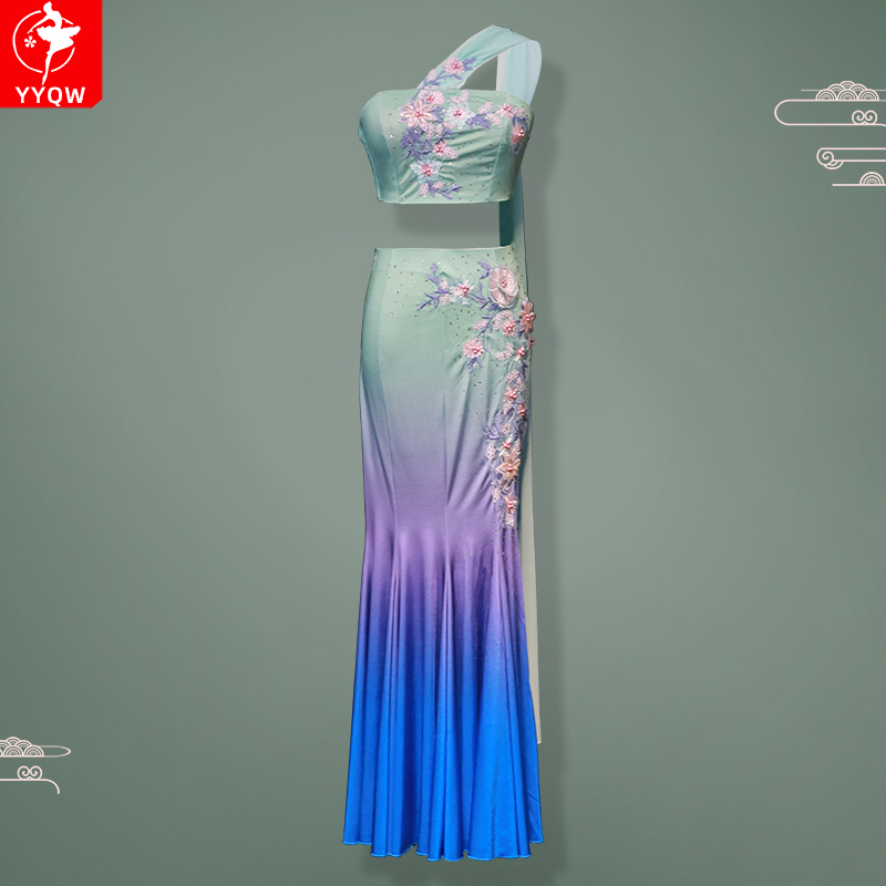 新款傣族舞蹈服女孔雀舞包臀裙艺考服修身民族舞蹈表演服渐变色