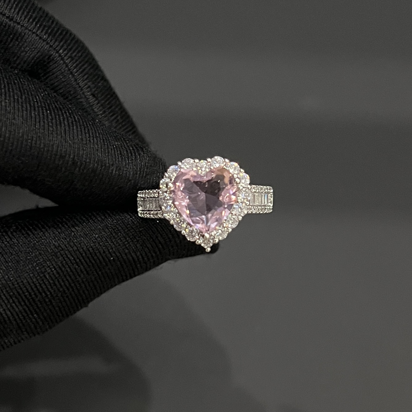 铜合金合成锆石戒指 A463时尚气质百搭精致甜美简约轻奢戒指