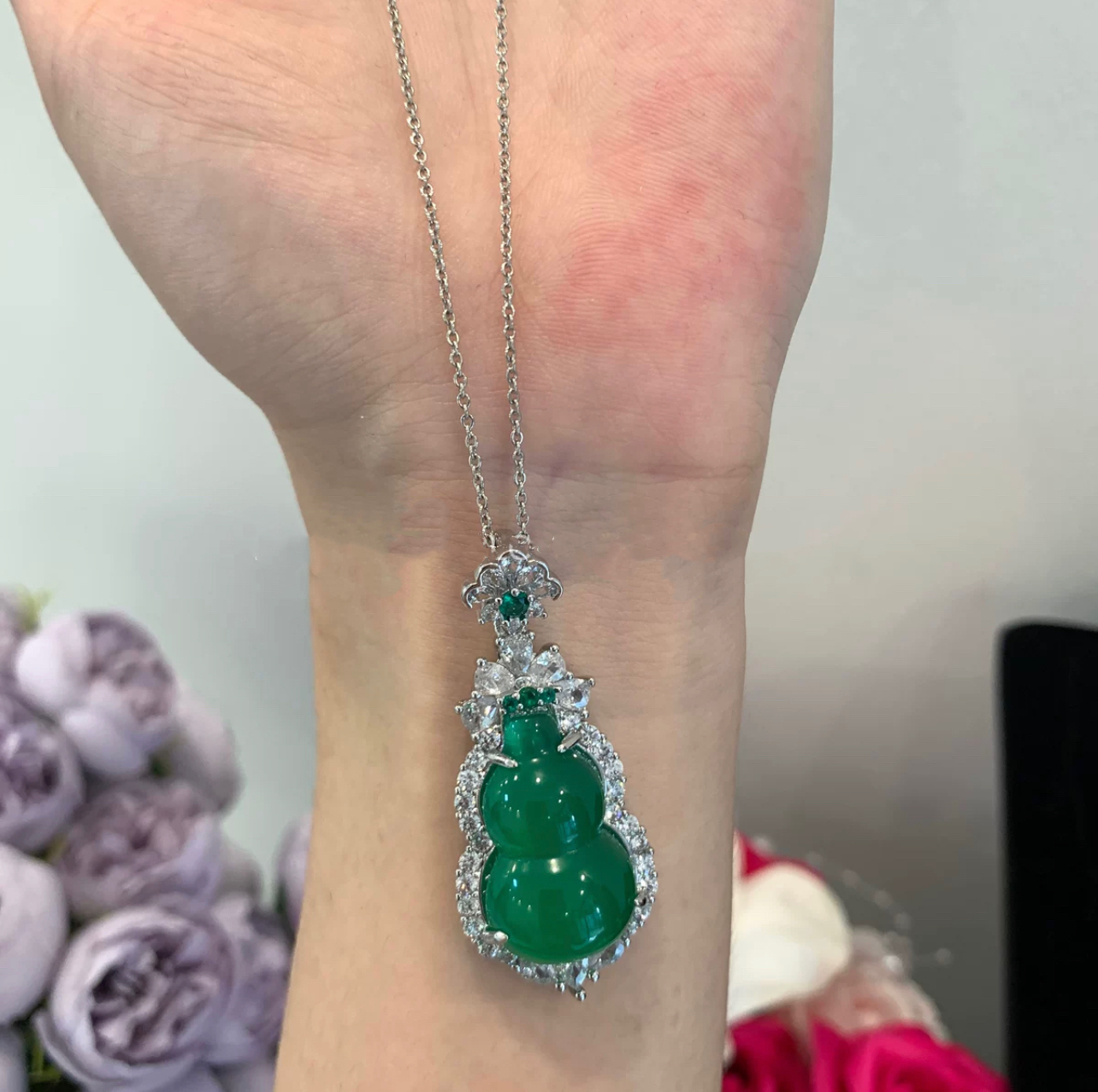 F259满绿轻奢时尚精致气质绿玉髓葫芦项链