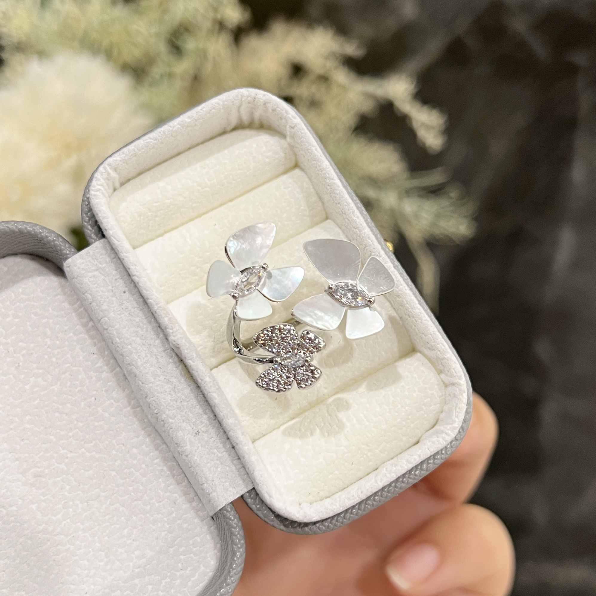 铜合金戒指 B181气质百搭时尚甜美精致白色花花戒指