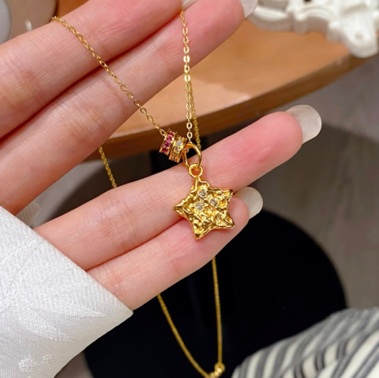 铜合金项链 A326气质百搭时尚金色简约精美精致星星吊坠项链