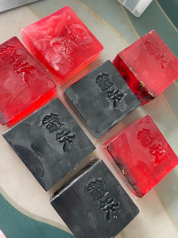 纯手工牛奶竹炭皂