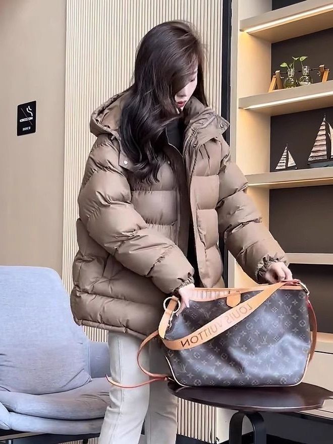 2024秋冬季新款韩版宽松连帽短款加厚羽绒羽绒服女小个子面包服外