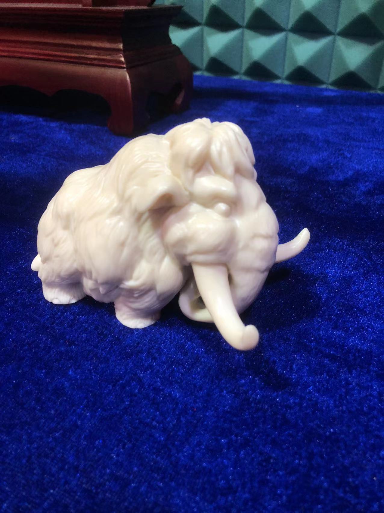 小猛小马尖大象摆件