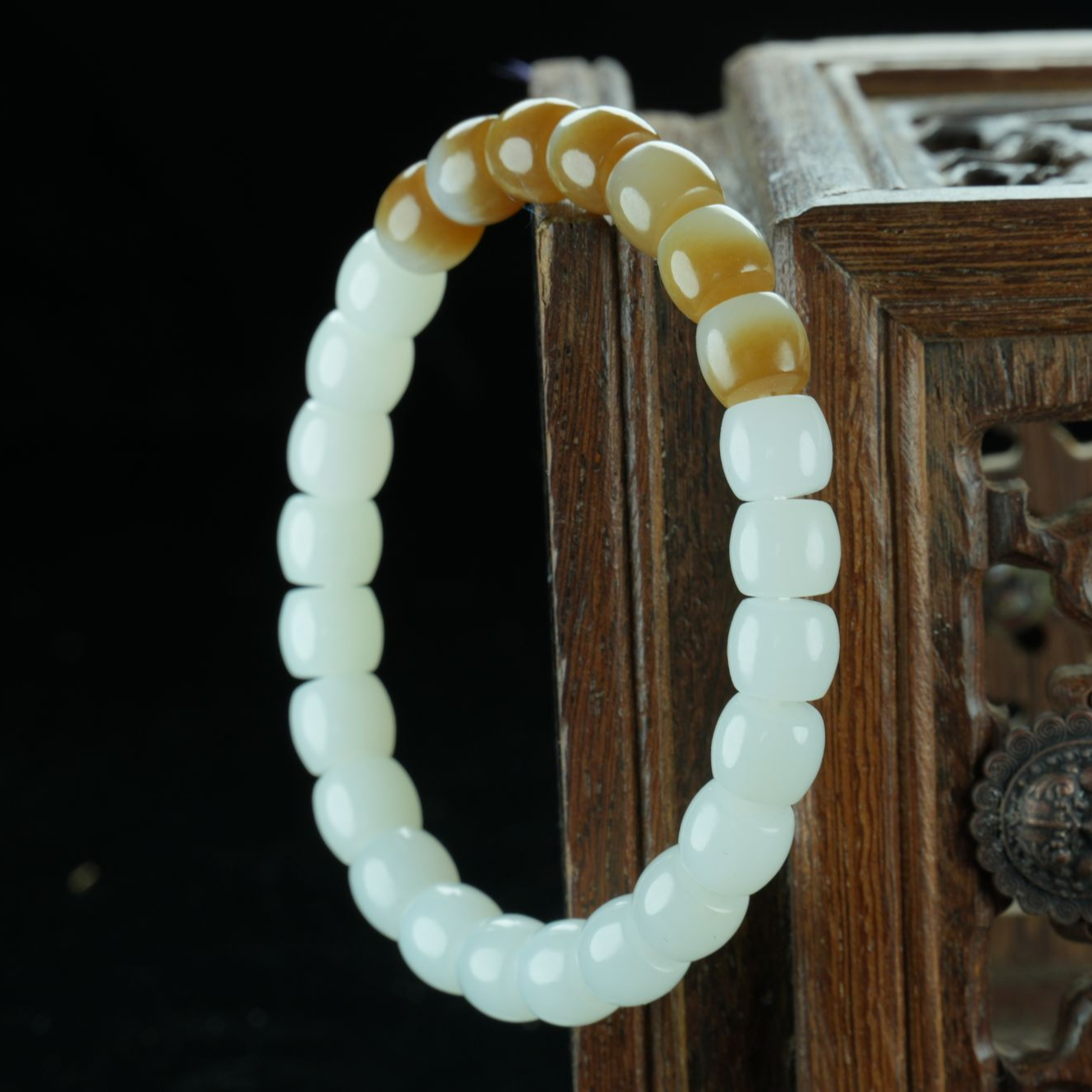 【人之初臻品】天然保真玉石新疆且末糖白双色手串老坑油料单圈手串