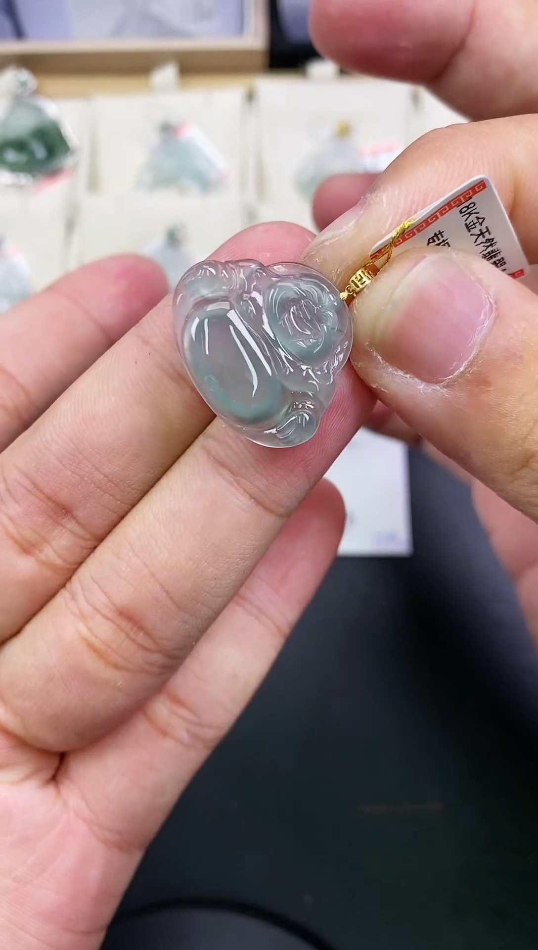 【闪购商品】翡翠颈饰18K金镶嵌天然翡翠A货吊坠赠皮绳