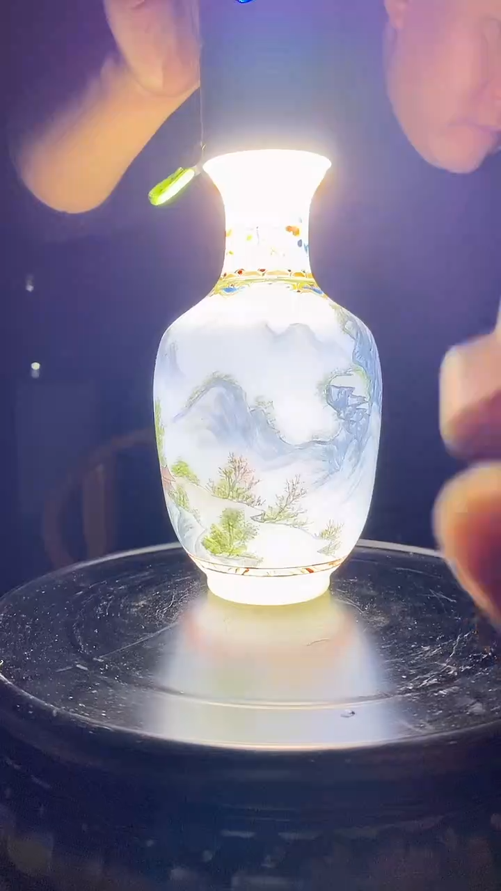 【闪购商品】瓷瓶Q36